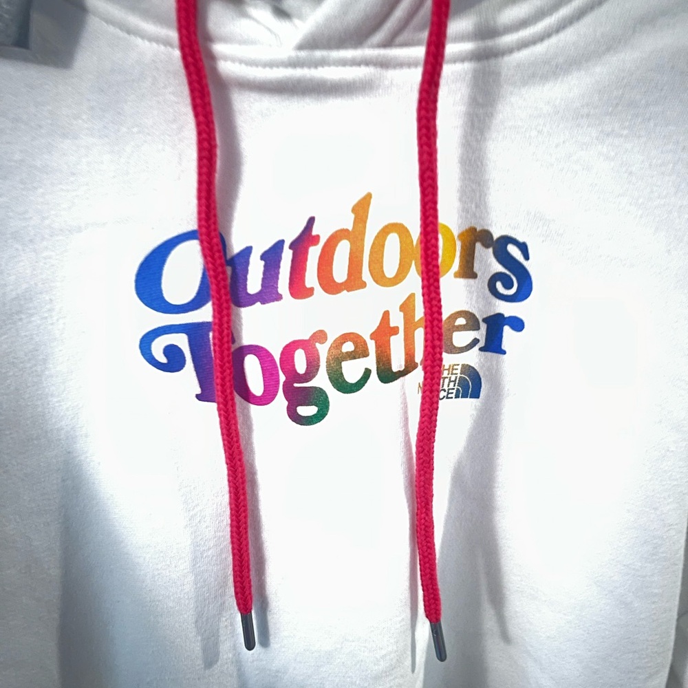 The North Face White Hoodie sweatshirt with Hood and Graphic Design Pride - Picture 2 of 2